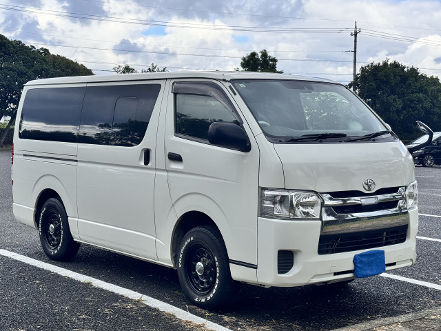 Toyota Hiace Van 2