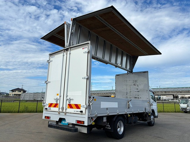 Mitsubishi Fuso Canter 9