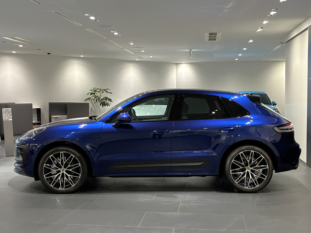 Porsche Macan 4