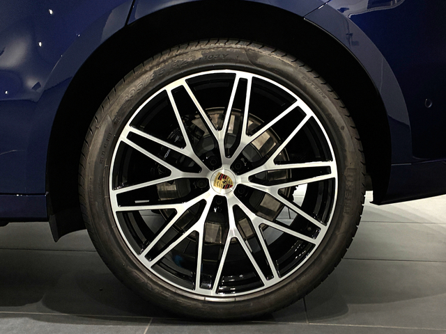 Porsche Macan 11