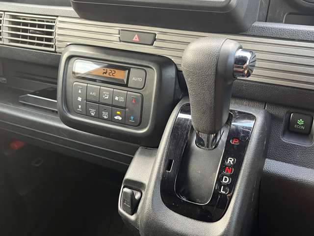 Honda N-VAN 12