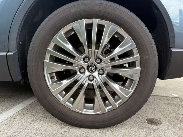 Toyota Harrier 10