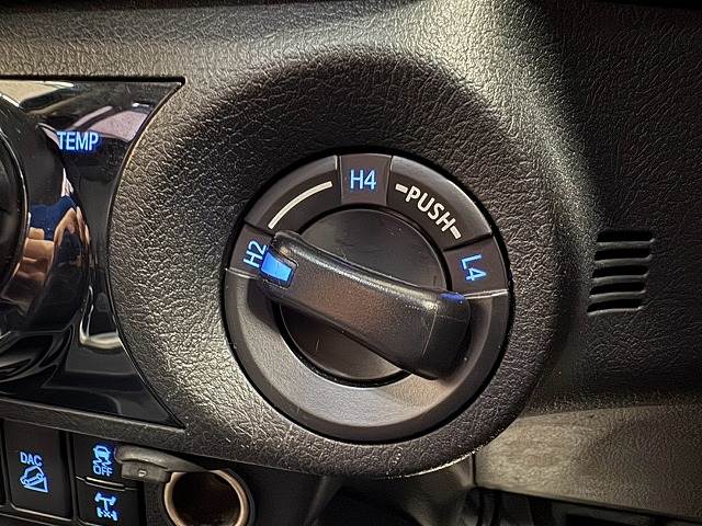 Toyota Hilux 8
