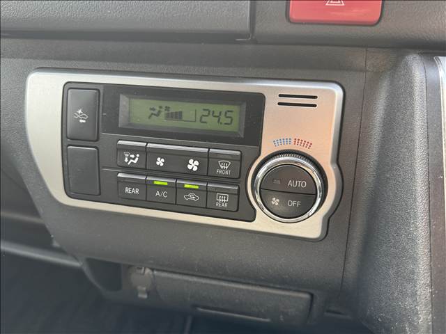 Toyota Regius Ace 12