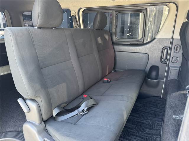 Toyota Regius Ace 8