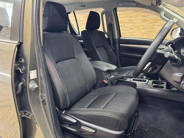 Toyota Hilux 11
