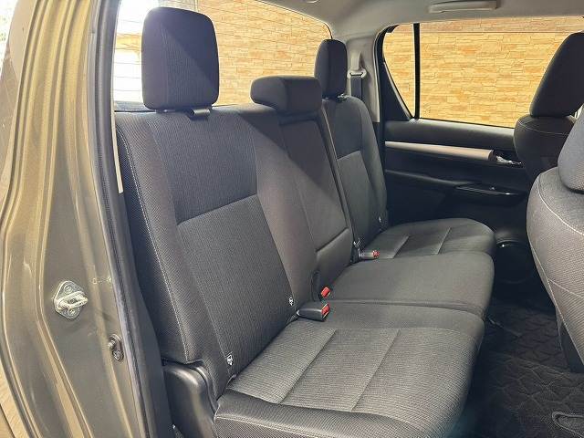 Toyota Hilux 12