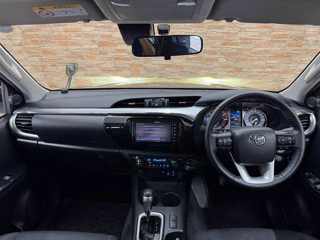 Toyota Hilux 2