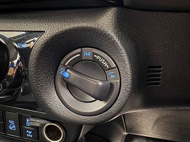 Toyota Hilux 8