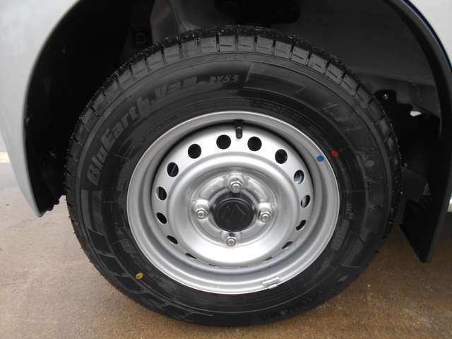 Suzuki Every 12