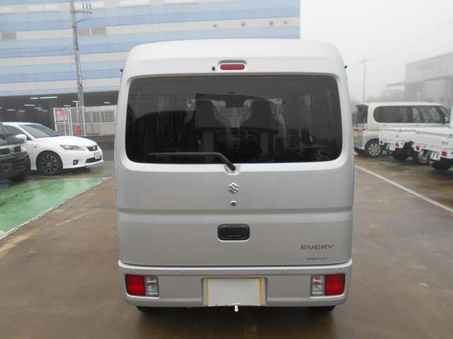 Suzuki Every 8