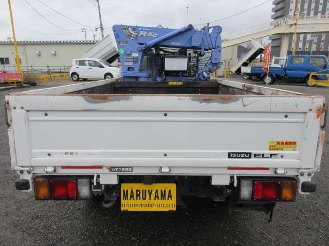 Isuzu Elf 8