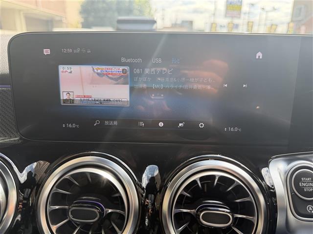 Mercedes-Benz GLB 4