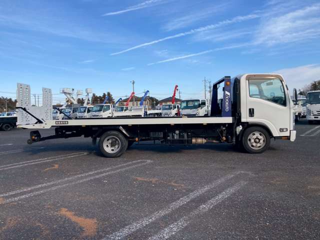 Isuzu Elf 4