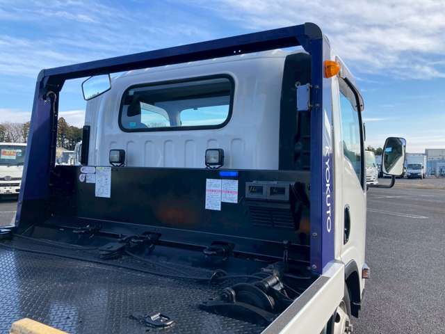 Isuzu Elf 9