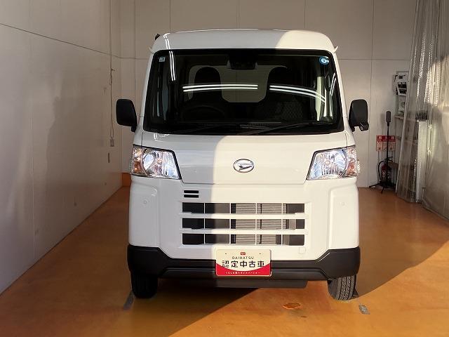 Daihatsu Hijet Cargo 4