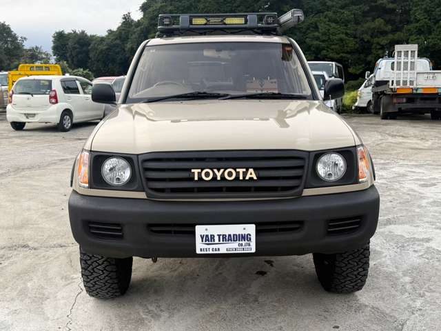 Toyota Land Cruiser 100 3