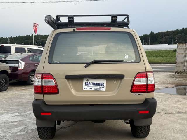 Toyota Land Cruiser 100 4
