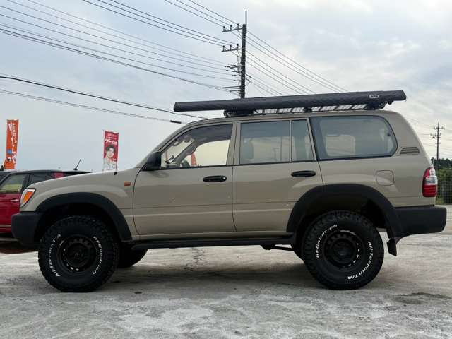 Toyota Land Cruiser 100 6