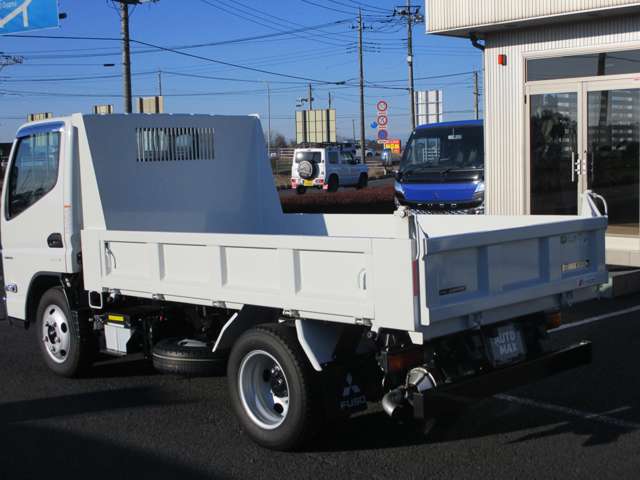 Mitsubishi Fuso Canter 9