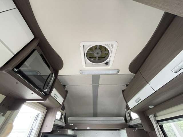 Toyota Camroad 11