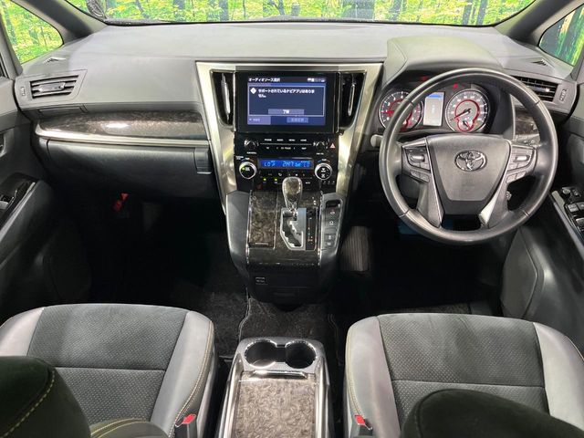 Toyota Alphard 2