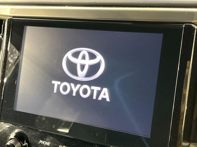 Toyota Alphard 4