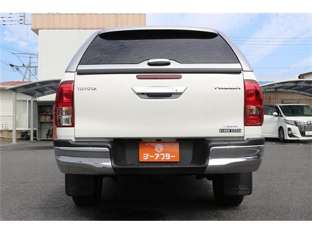 Toyota Hilux 8