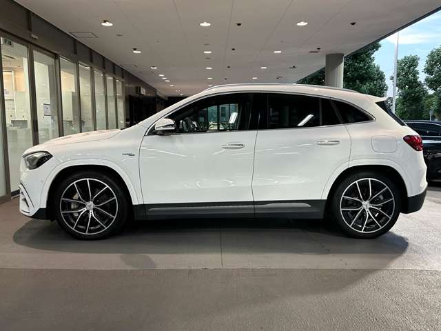 Mercedes-Benz GLA-Class 2