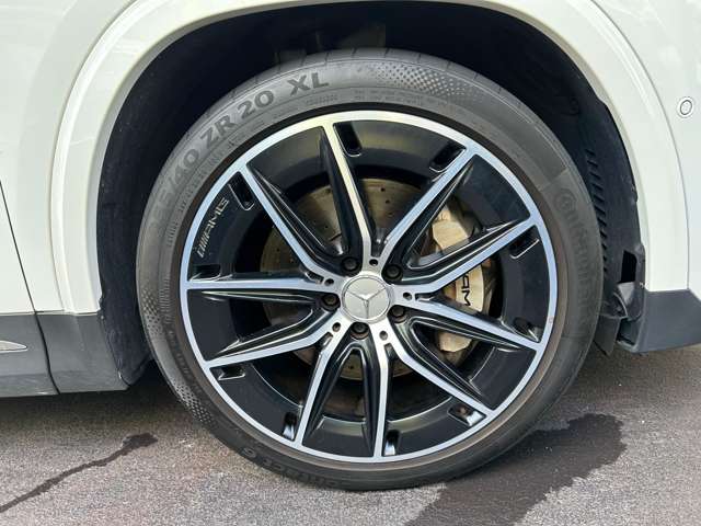 Mercedes-Benz GLA-Class 5