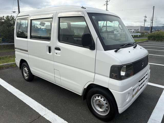 Mitsubishi Minicab Van 8