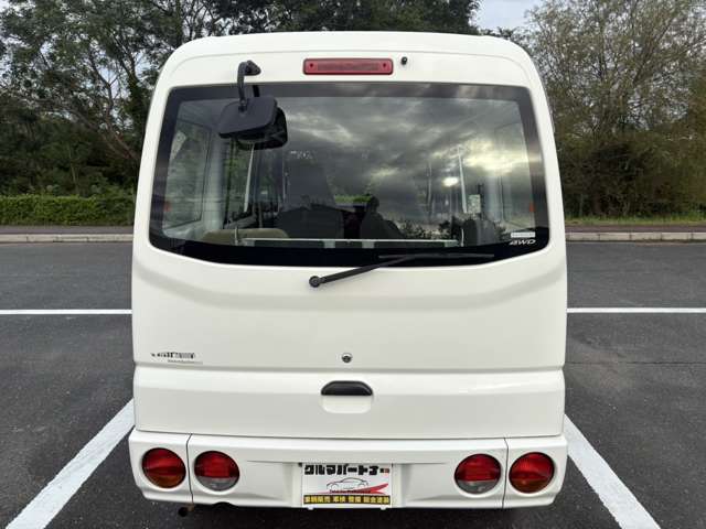 Mitsubishi Minicab Van 9