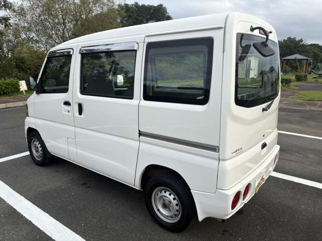 Mitsubishi Minicab Van 10