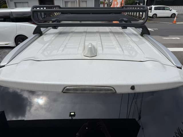 Mitsubishi Outlander PHEV 4