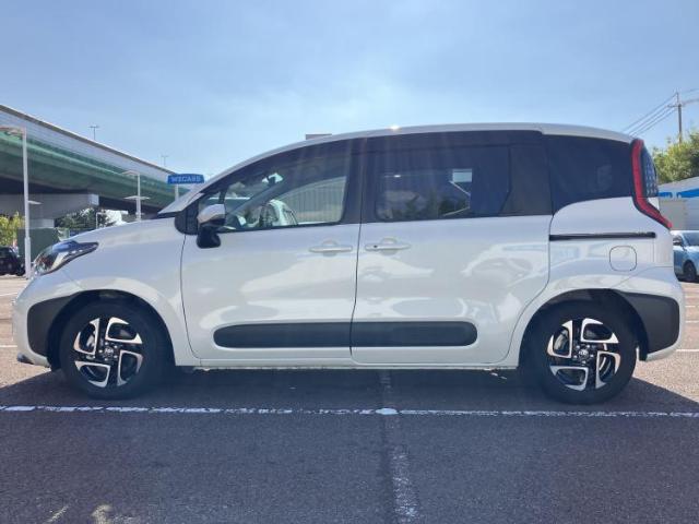 Toyota Sienta 5