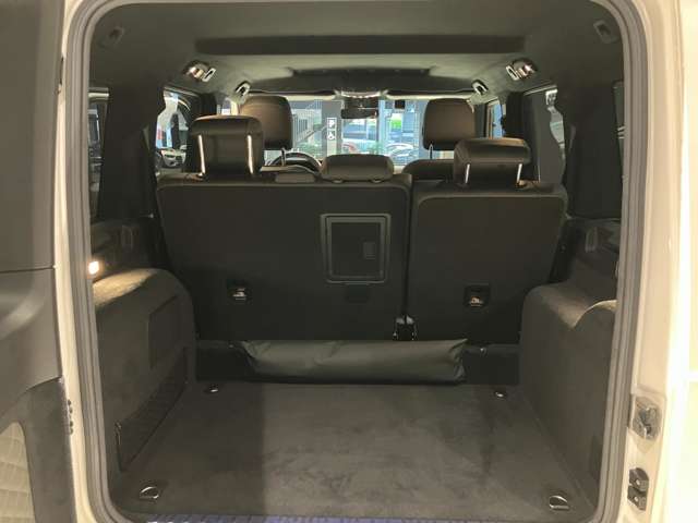 Mercedes-Benz G-Class 8