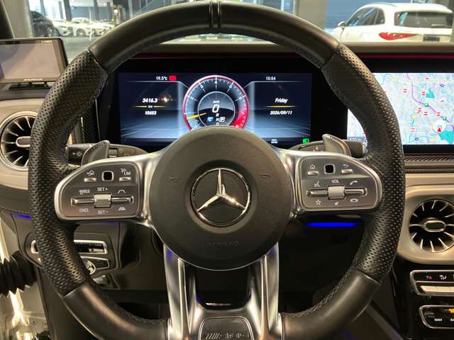 Mercedes-Benz G-Class 9