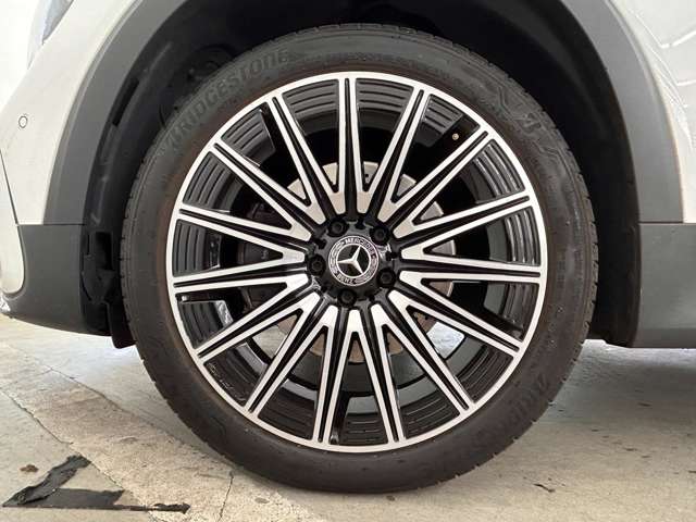 Mercedes-Benz GLB 11
