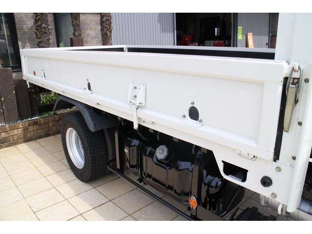 Isuzu Elf 10