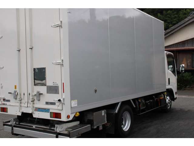 Isuzu Elf 11