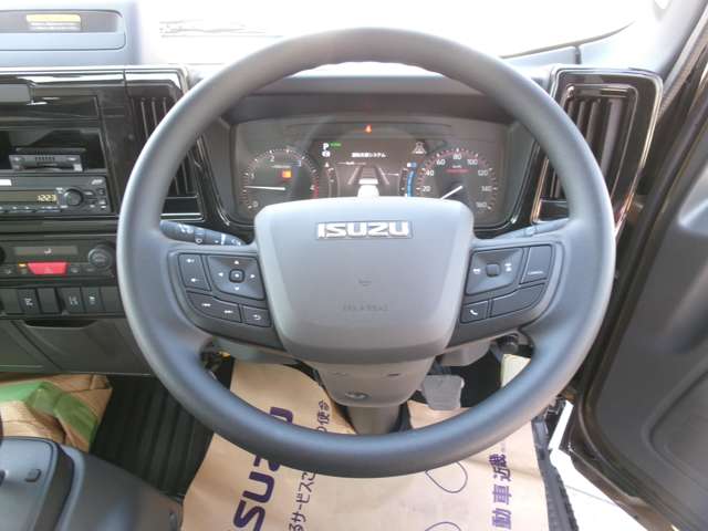 Isuzu Elf 12