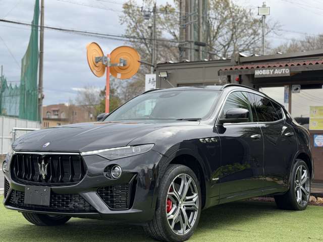 Maserati Levante 5