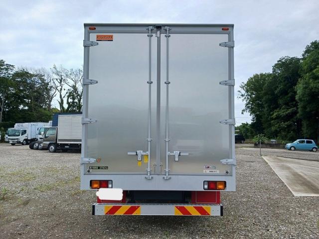 Mitsubishi Fuso Fighter 6