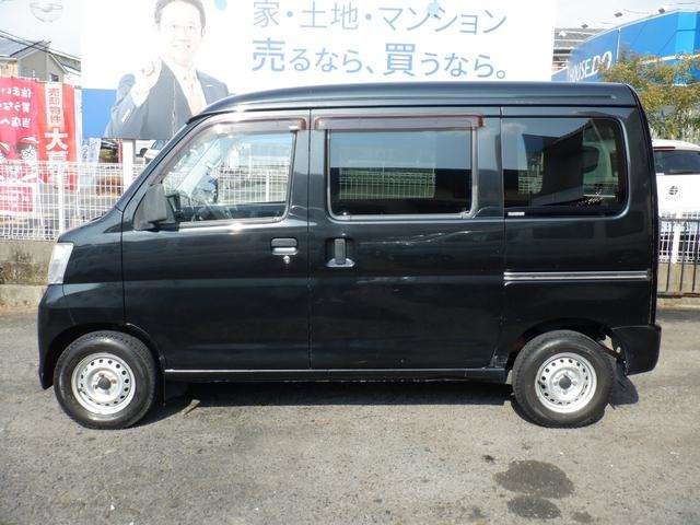 Daihatsu Hijet Cargo 5