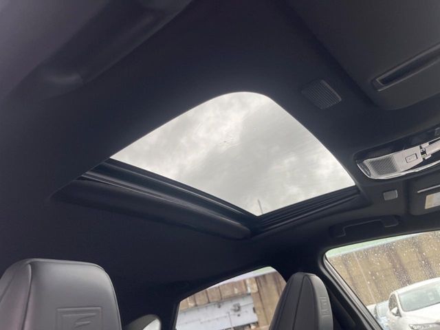 Lexus NX 4