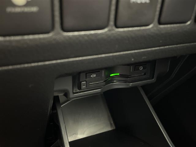 Toyota Alphard 8