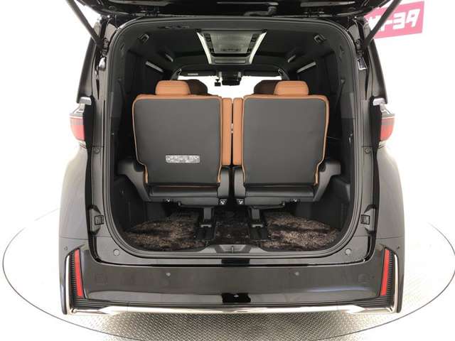 Toyota Vellfire 12