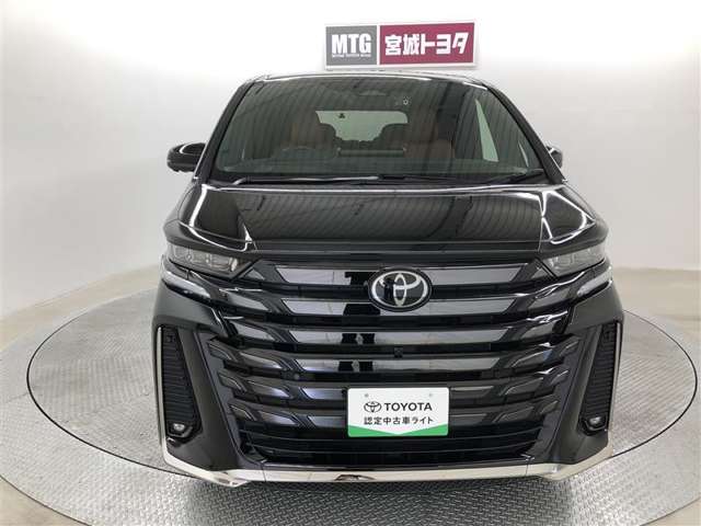 Toyota Vellfire 9
