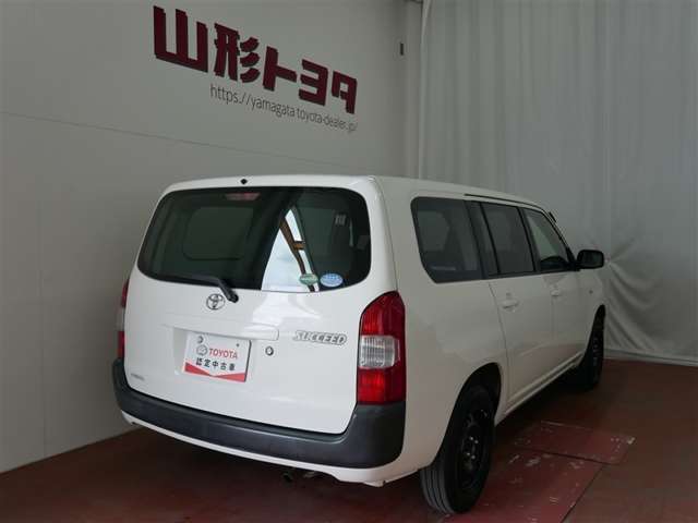 Toyota Succeed Van 4