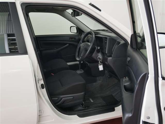 Toyota Succeed Van 5